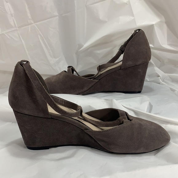 TORRID Gray Leather Suede Mary Jane Mini Wedge w Buckle Strap Size 13W - Picture 7 of 10